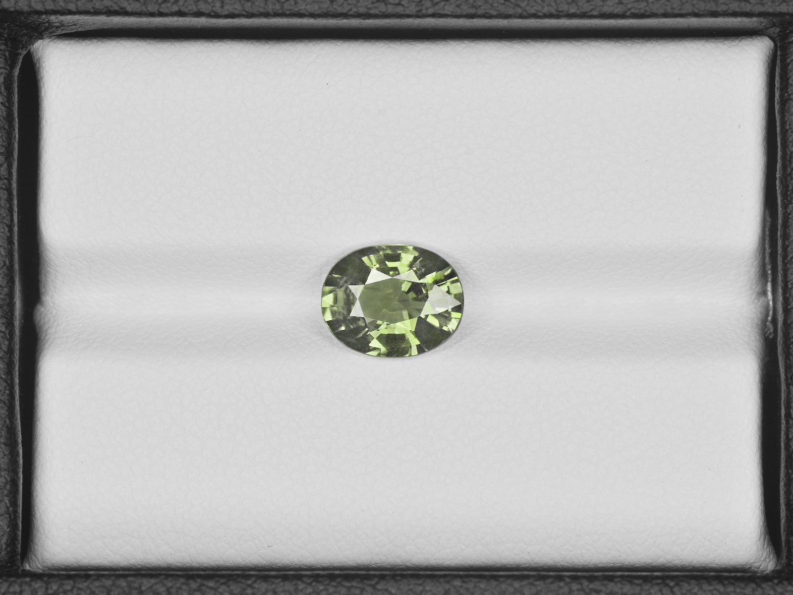 8800654-oval-olive-green-aigs-madagascar-natural-other-fancy-sapphire-2.16-ct