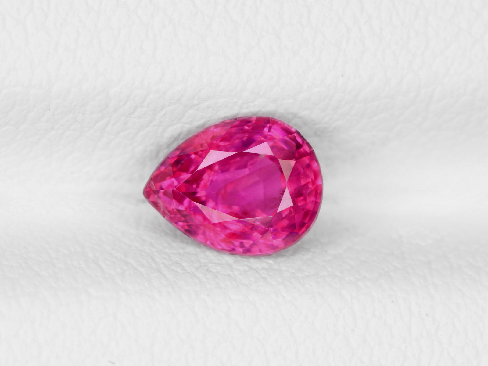 8800465-pear-fiery-deep-pink-red-igi-burma-natural-ruby-0.96-ct