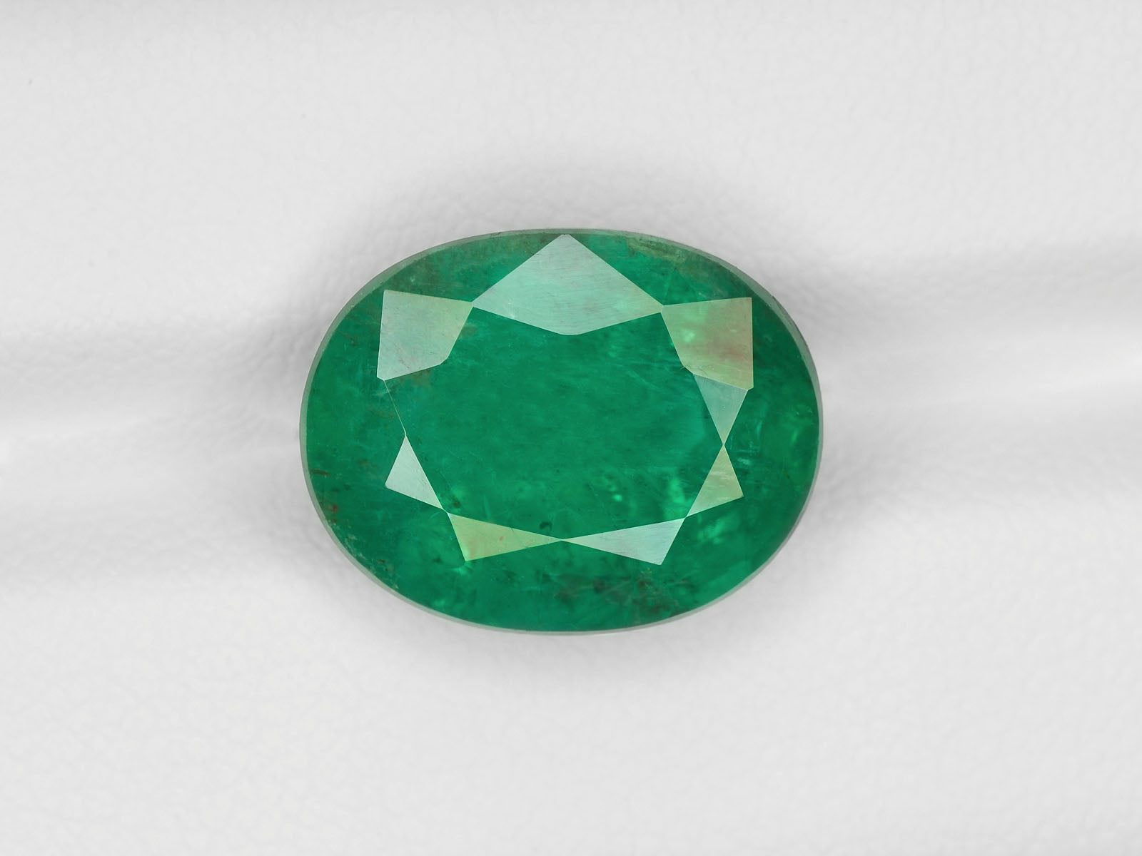 8800203-oval-intense-green-aigs-zambia-natural-emerald-7.90-ct