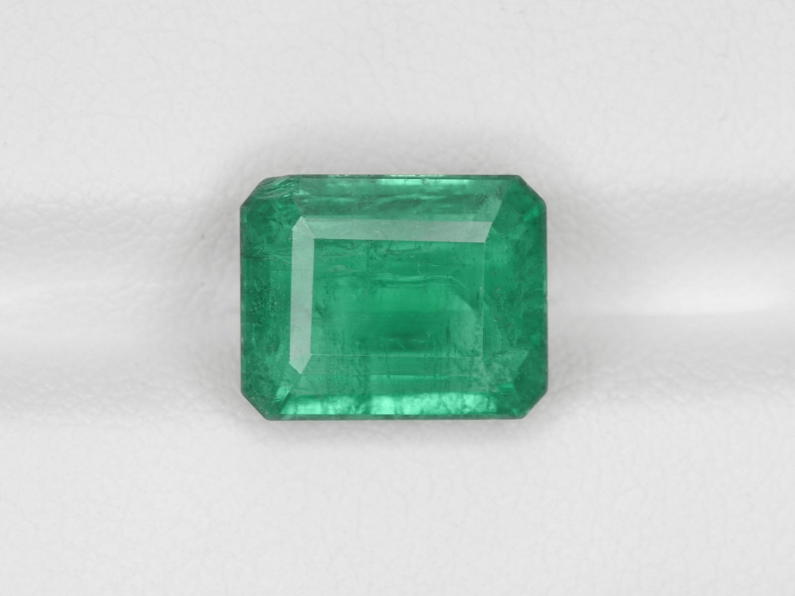 8800207-octagonal-medium-green-zambia-natural-emerald-3.76-ct