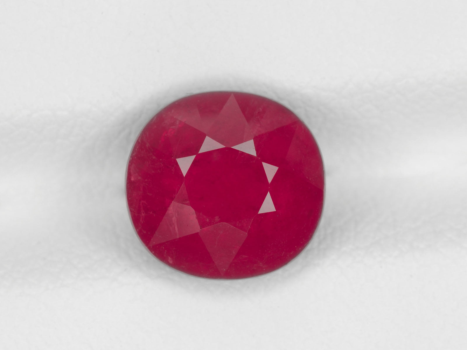 8800212-cushion-deep-red-igi-tanzania-natural-ruby-2.84-ct