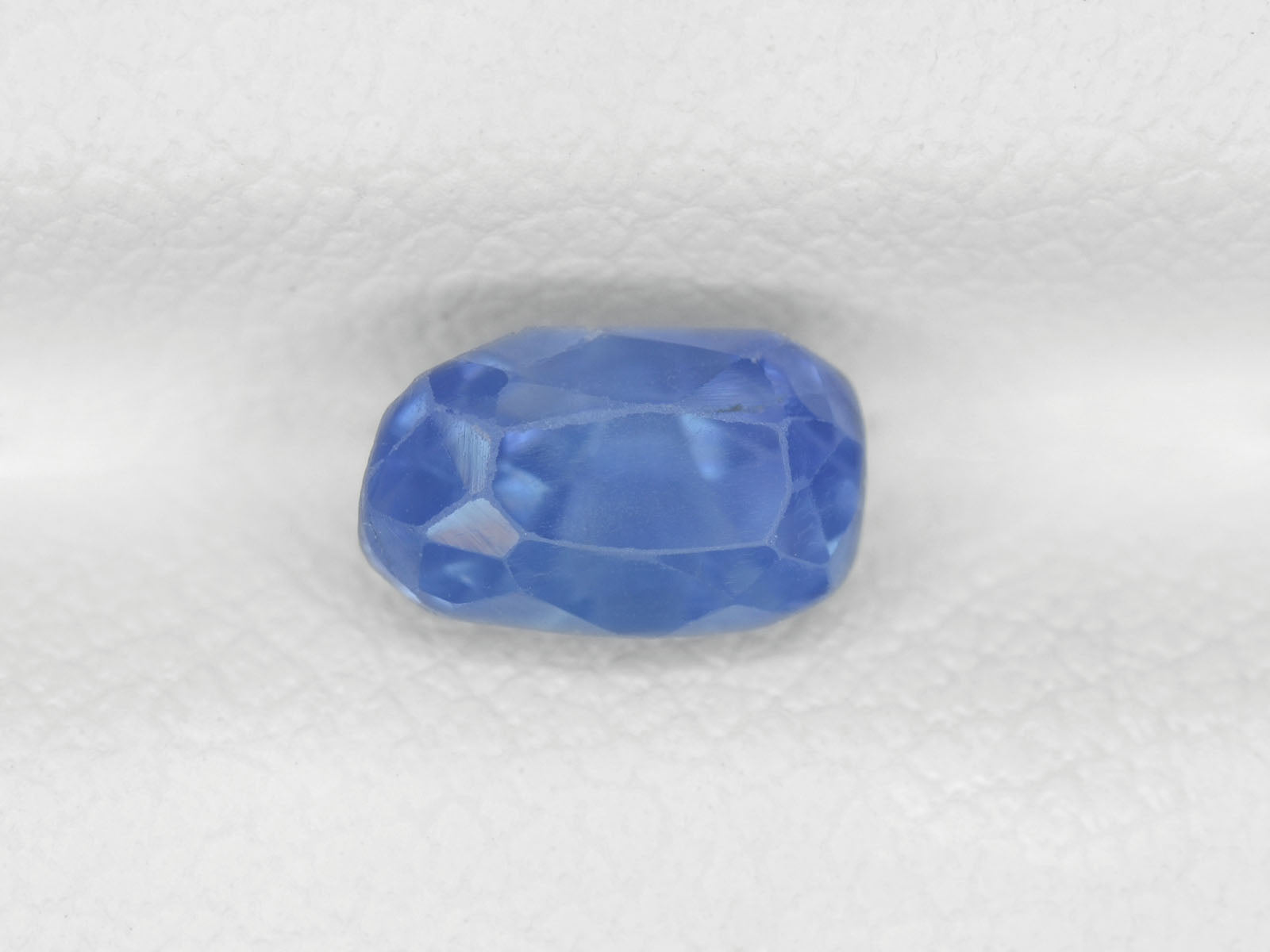 8800223-oval-intense-velvety-blue-igi-kashmir-natural-blue-sapphire-1.24-ct