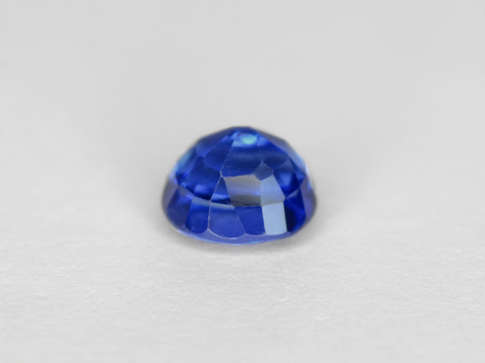 8800226-oval-vivid-royal-blue-gia-igi-cambodia-natural-blue-sapphire-0.65-ct