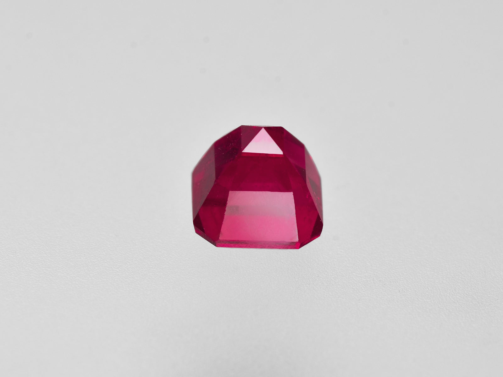 8801038-octagonal-fiery-neon-pinkish-red-grs-usa-natural-bixbite-red-emerald-0.69-ct