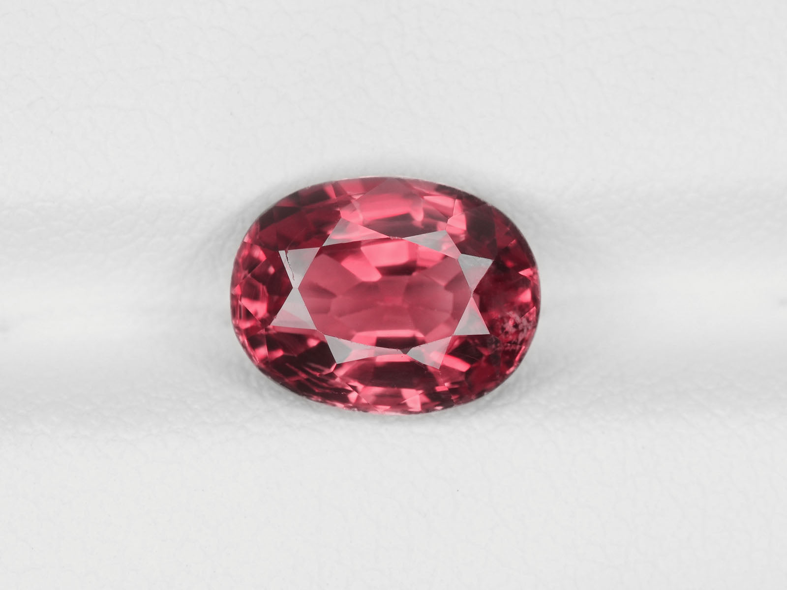 8800285-oval-deep-pink-igi-burma-natural-spinel-2.65-ct