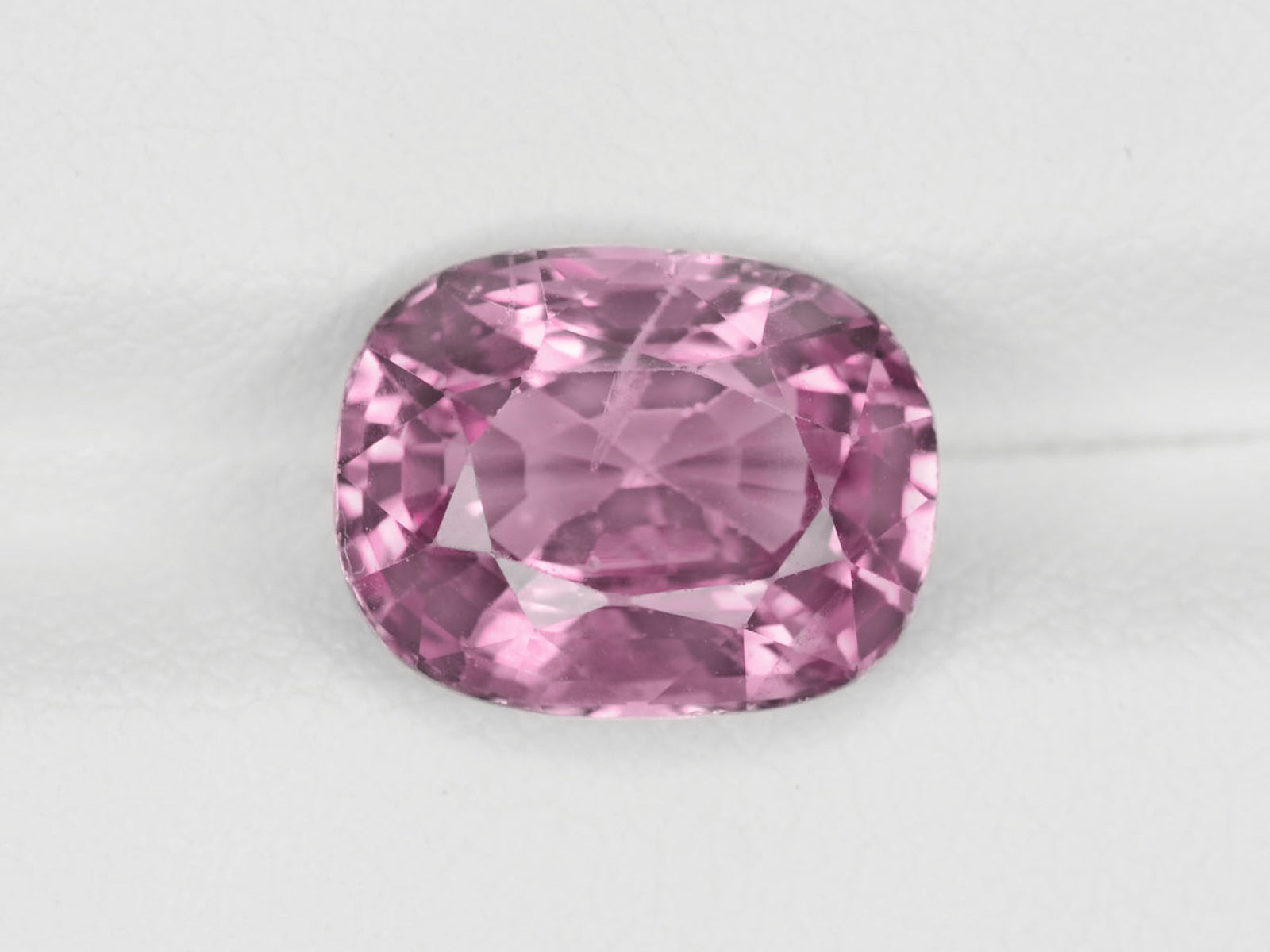 8800287-cushion-purplish-pink-igi-burma-natural-spinel-4.31-ct