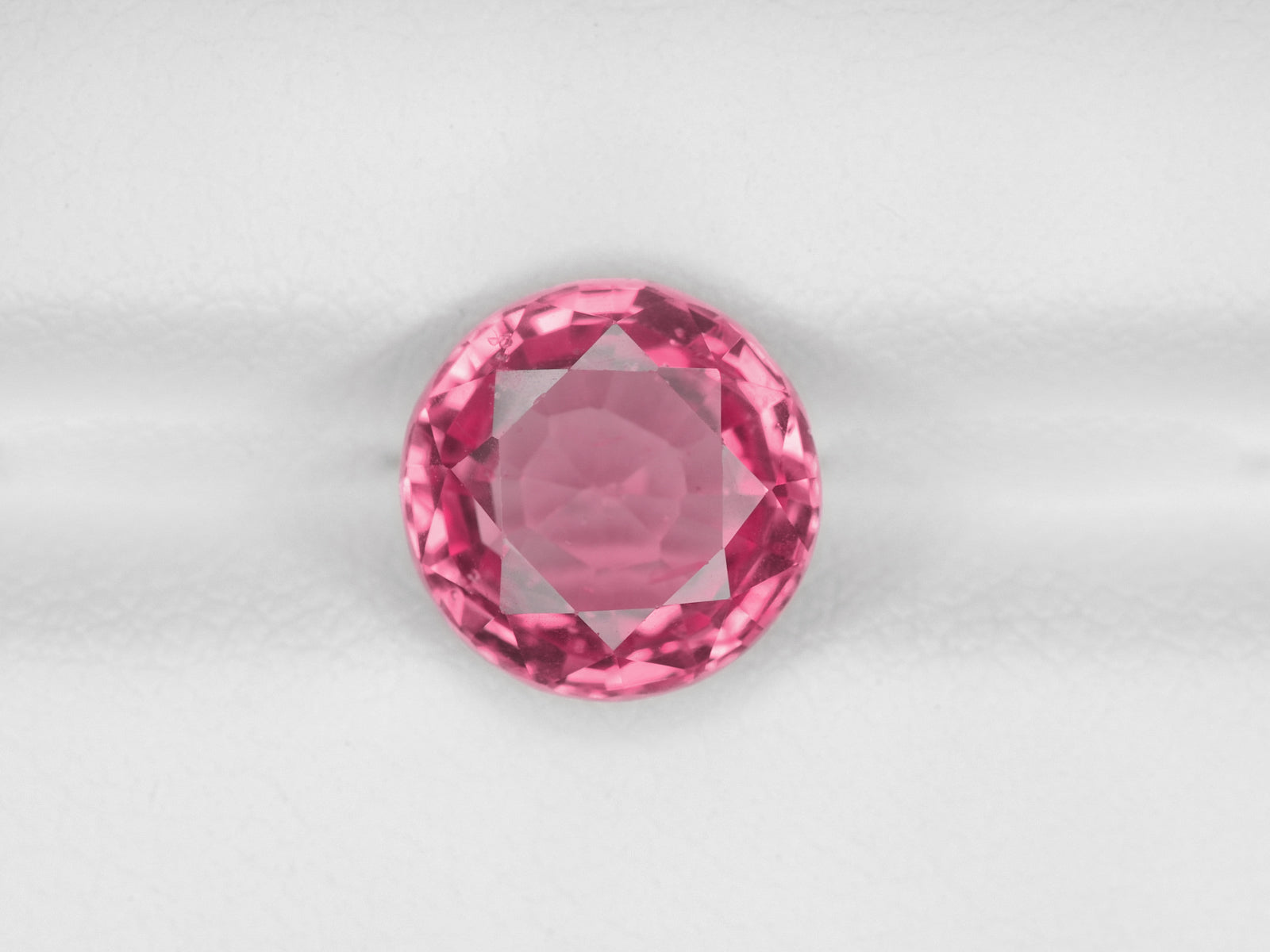8800296-round-hot-pink-igi-burma-natural-spinel-2.63-ct