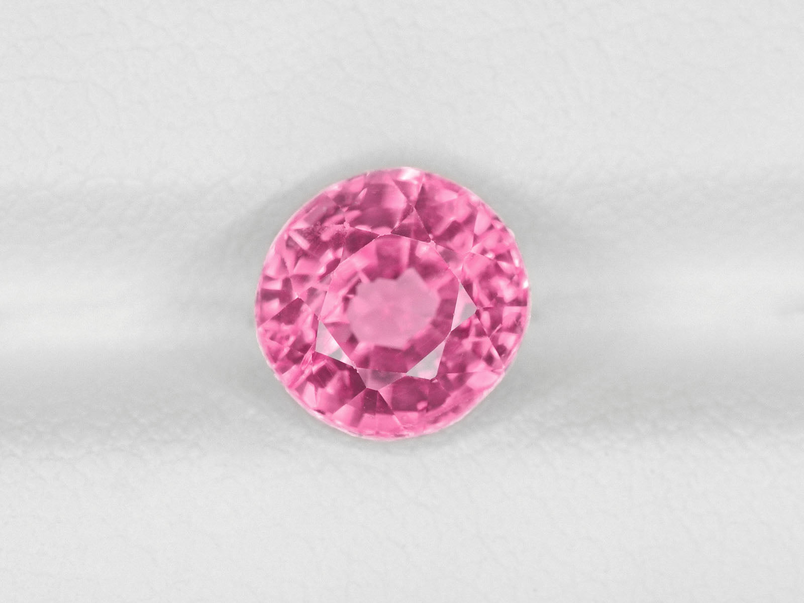 8800298-round-lively-pink-igi-burma-natural-spinel-1.97-ct