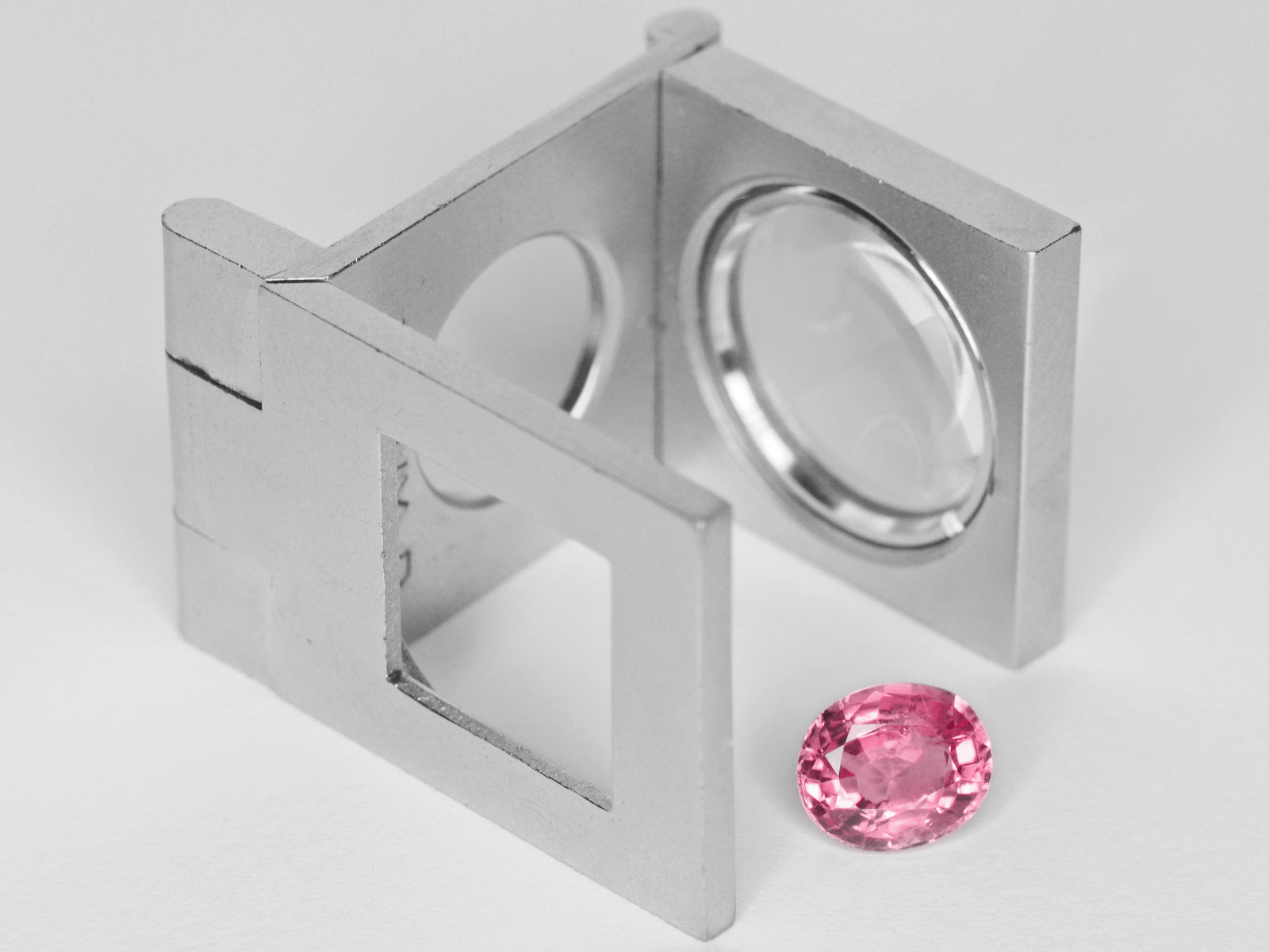 8800300-oval-lustrous-pink-igi-burma-natural-spinel-1.72-ct