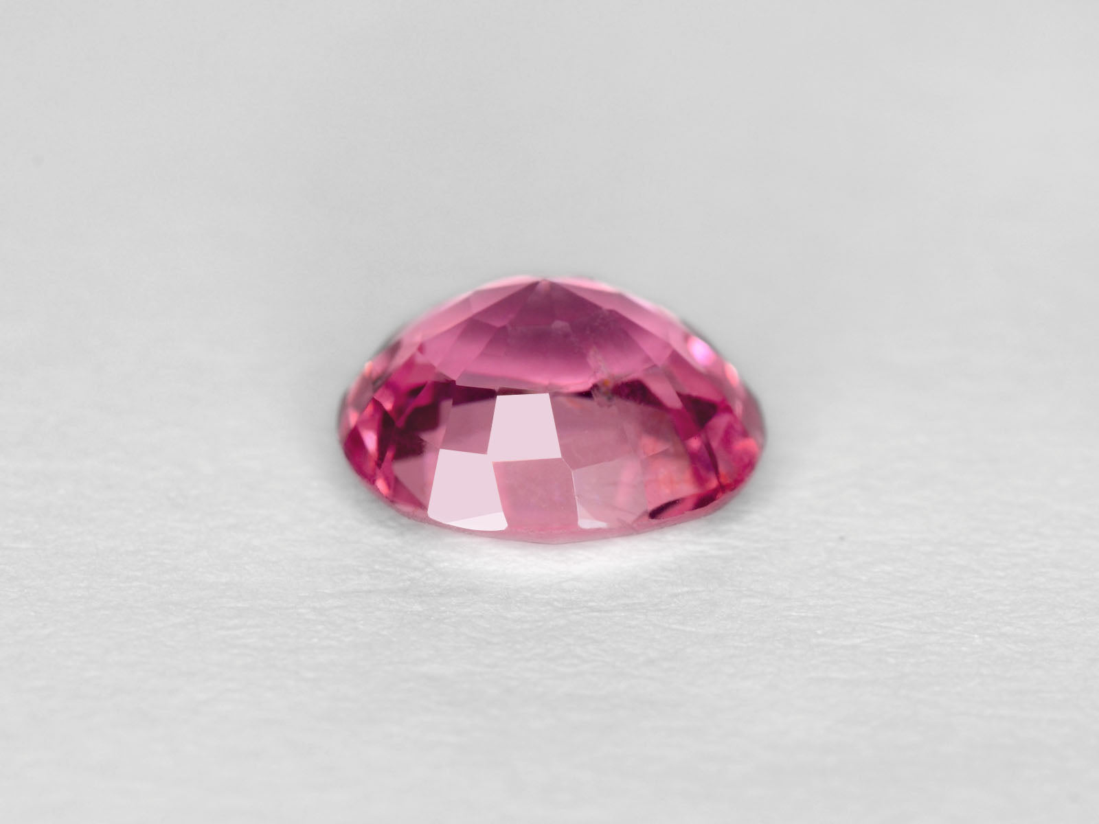8800300-oval-lustrous-pink-igi-burma-natural-spinel-1.72-ct
