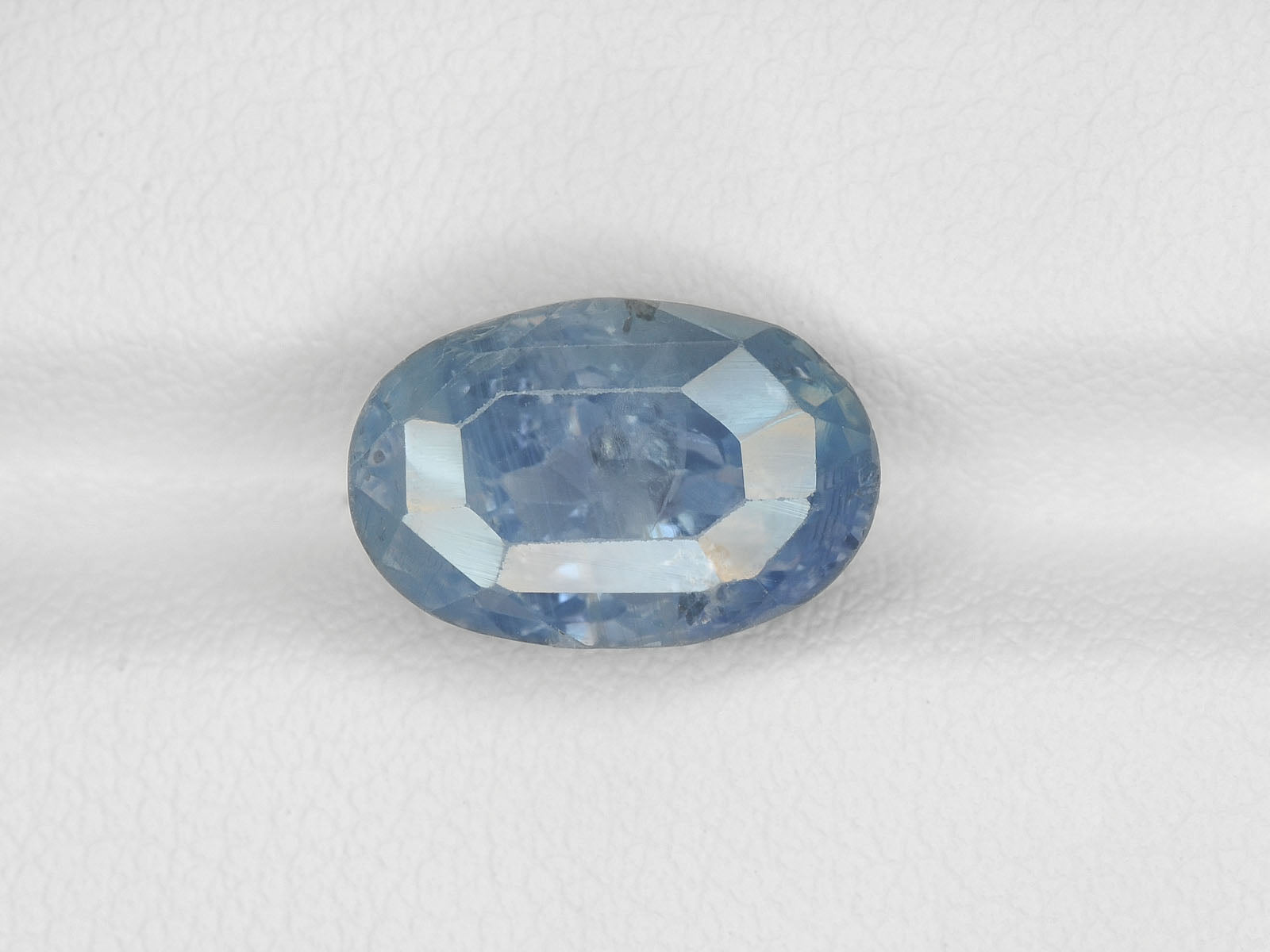 8800227-oval-velvety-greyish-blue-gii-sri-lanka-natural-blue-sapphire-6.06-ct