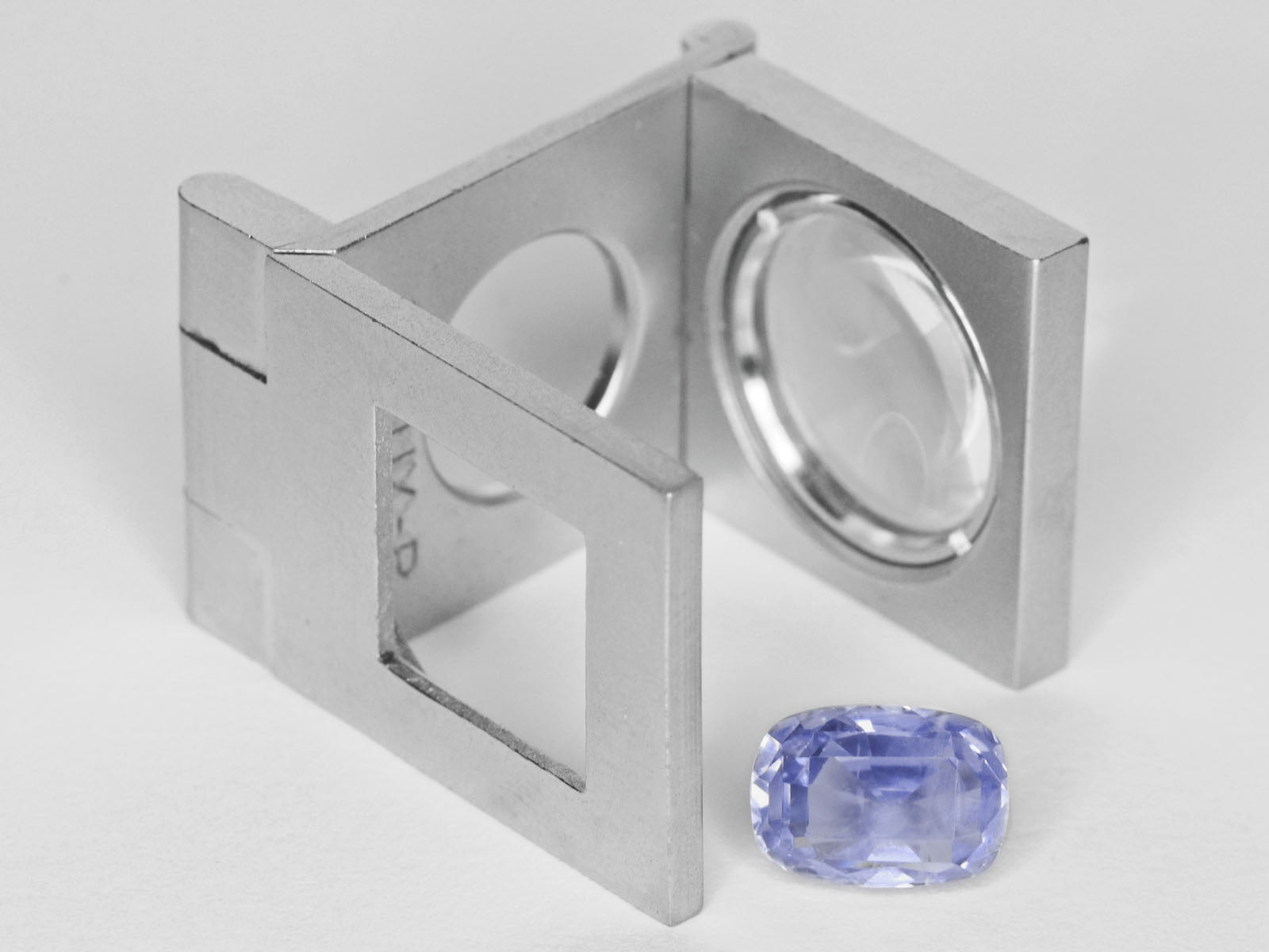 8800192-cushion-violetish-blue-igi-sri-lanka-natural-blue-sapphire-5.22-ct