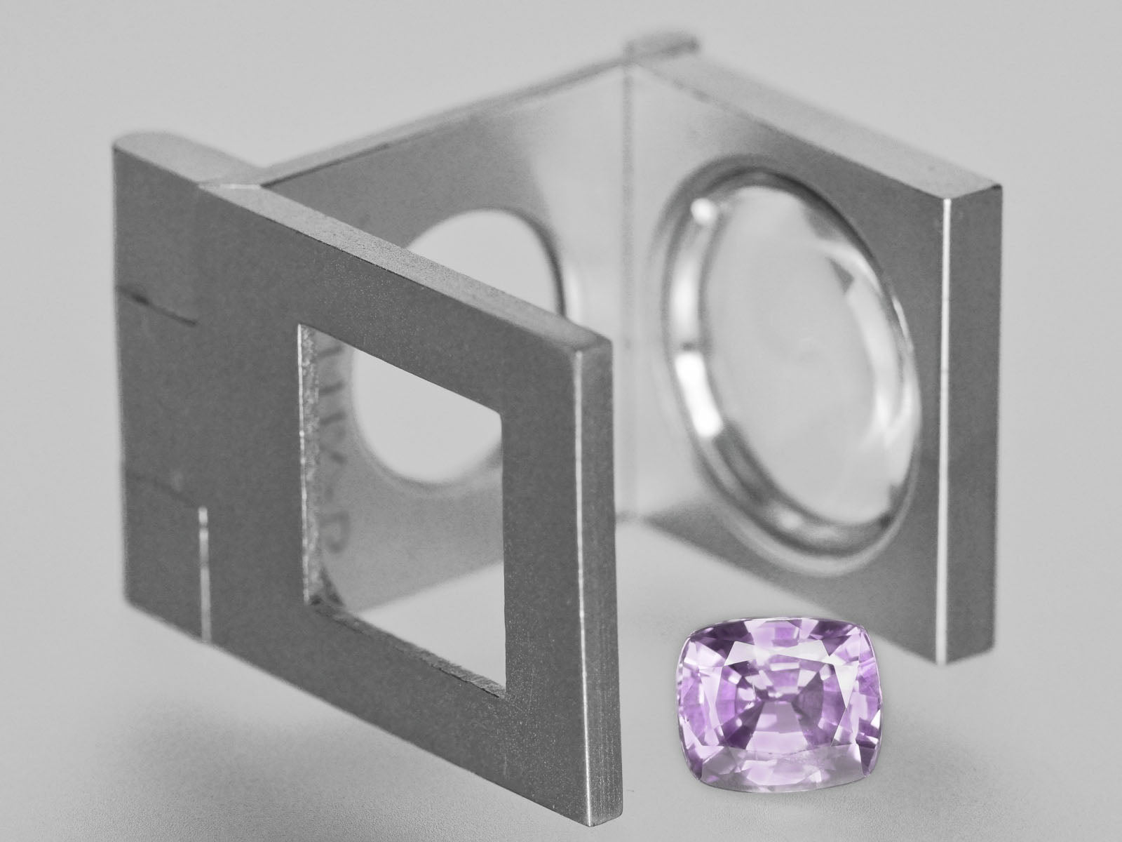 8800469-cushion-pastel-purplish-violet-igi-madagascar-natural-other-fancy-sapphire-2.93-ct