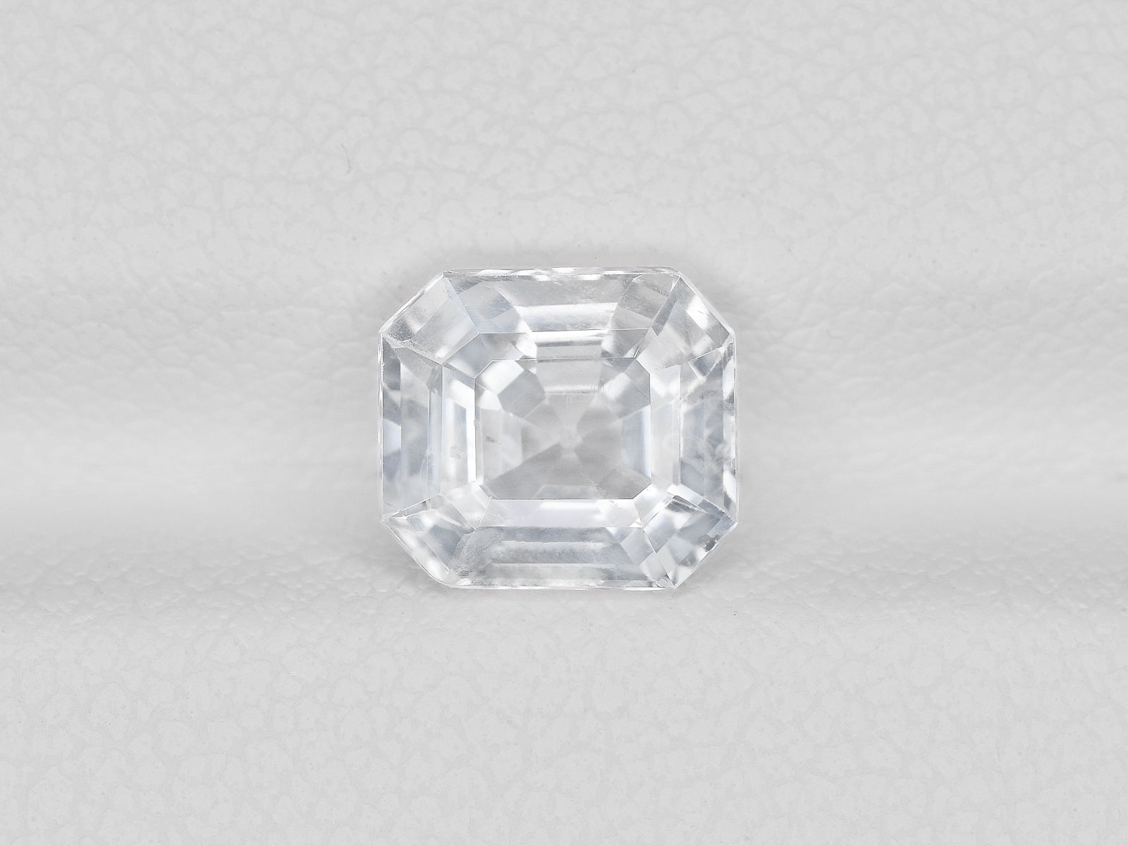 8800660-octagonal-colorless-igi-sri-lanka-natural-white-sapphire-1.99-ct