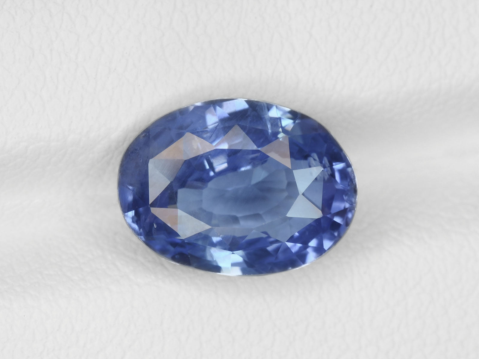 8800193-oval-lustrous-intense-blue-gia-sri-lanka-natural-blue-sapphire-5.04-ct