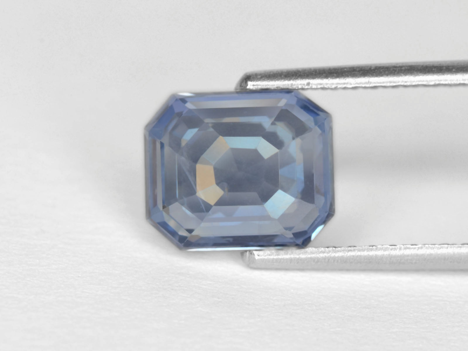 8800228-octagonal-blue-igi-sri-lanka-natural-blue-sapphire-4.42-ct