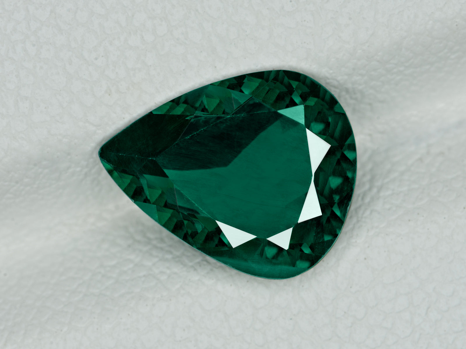 8803110-pear-dark-green-changing-to-purple-red-grs-igi-india-natural-alexandrite-2.84-ct