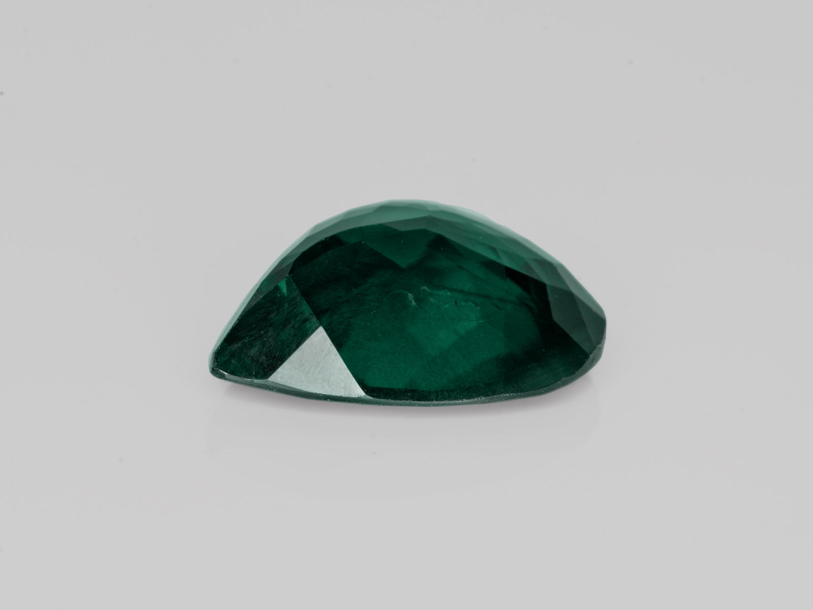 8803110-pear-dark-green-changing-to-purple-red-grs-igi-india-natural-alexandrite-2.84-ct