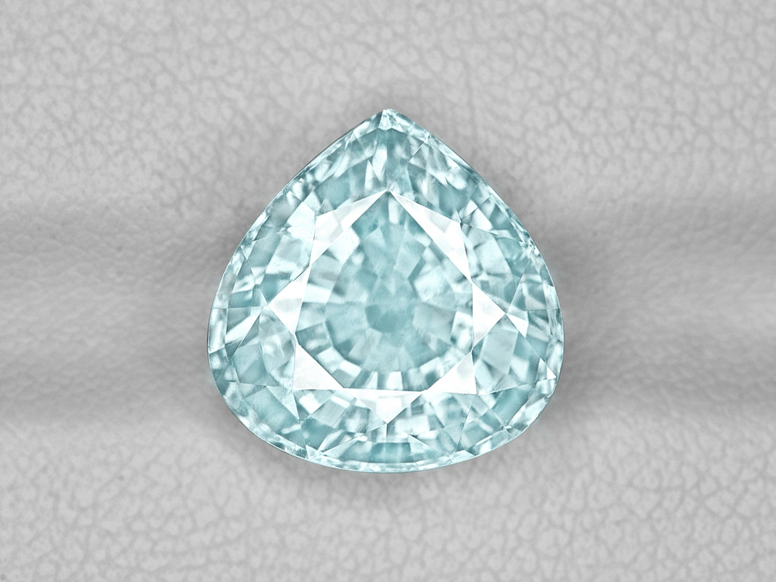 8803053-heart-fiery-soft-neon-blue-gia-igi-mozambique-natural-paraiba-tourmaline-7.49-ct