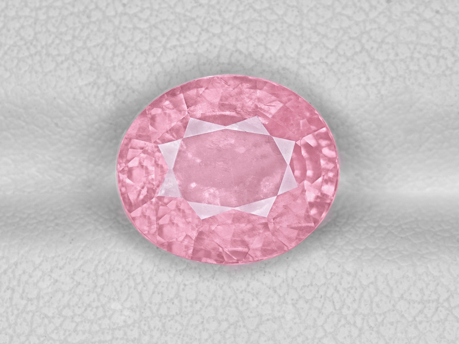 8803050-oval-intense-orangy-pink-igi-sri-lanka-natural-padparadscha-6.63-ct