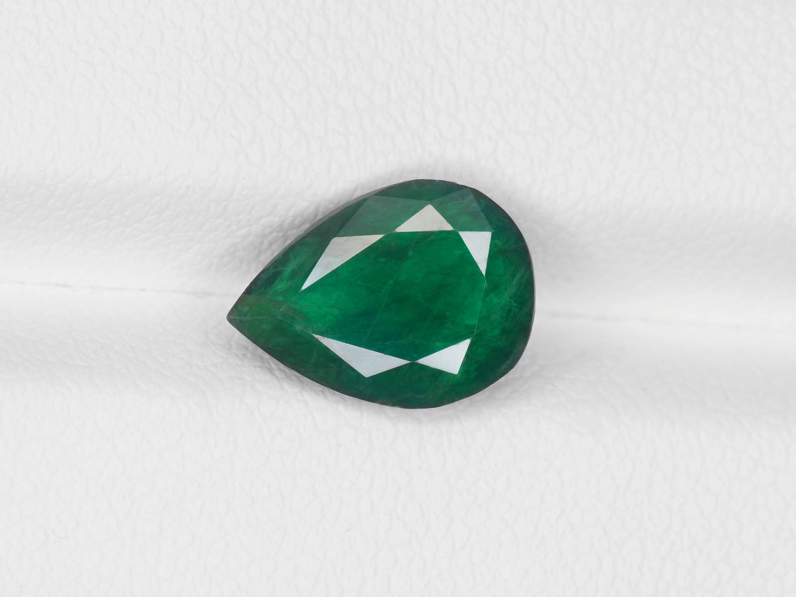 8800396-pear-royal-green-brazil-natural-emerald-2.31-ct