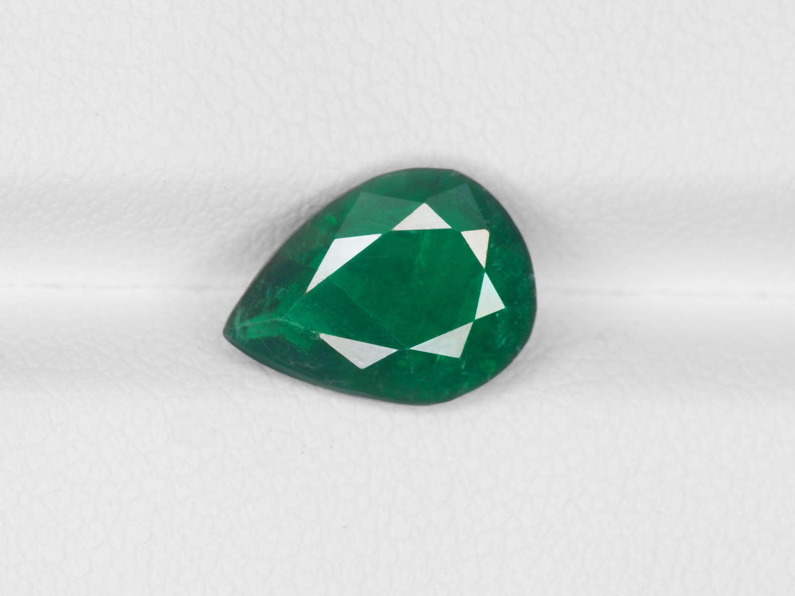 8800397-pear-royal-green-brazil-natural-emerald-2.09-ct