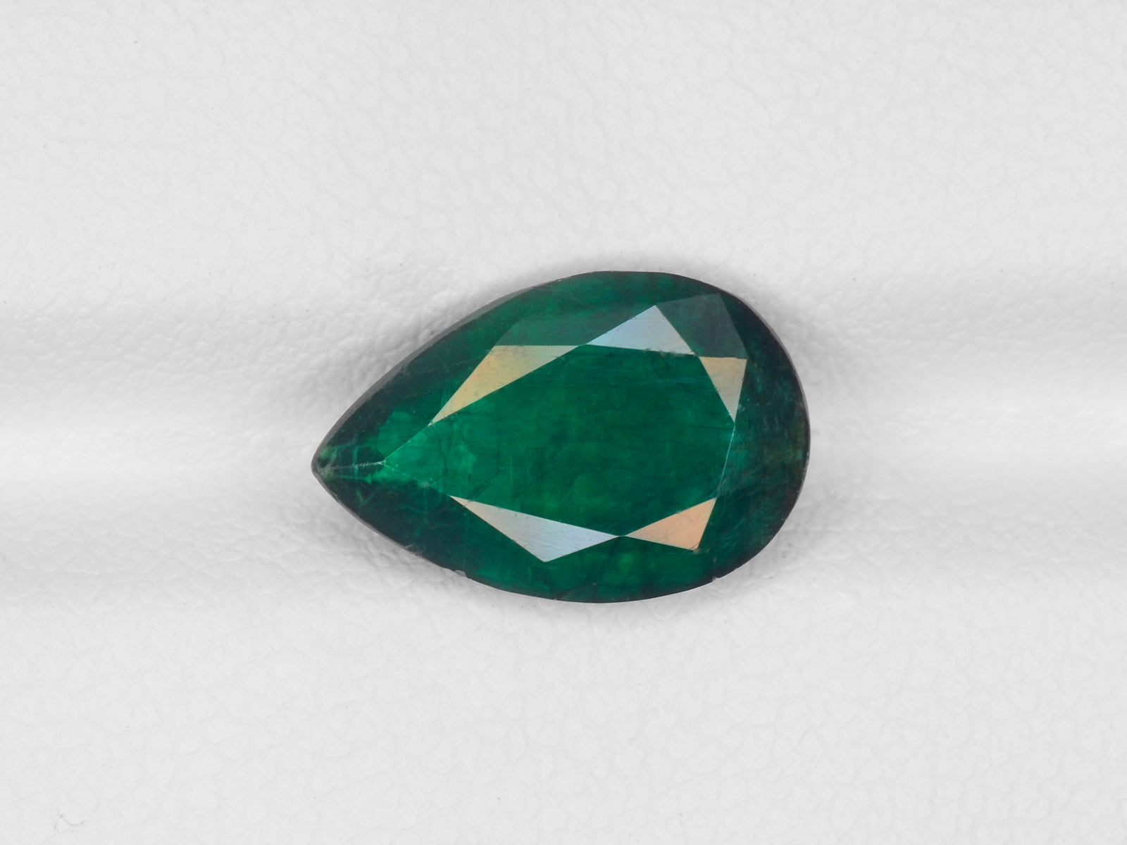8800404-pear-royal-green-brazil-natural-emerald-2.67-ct
