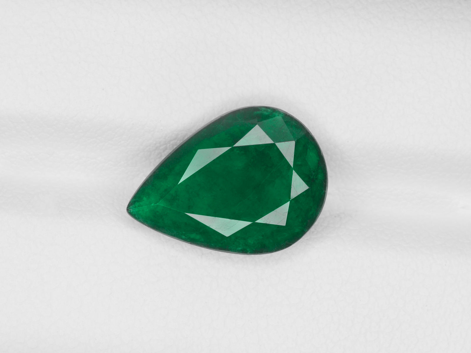 8800406-pear-royal-green-brazil-natural-emerald-4.09-ct
