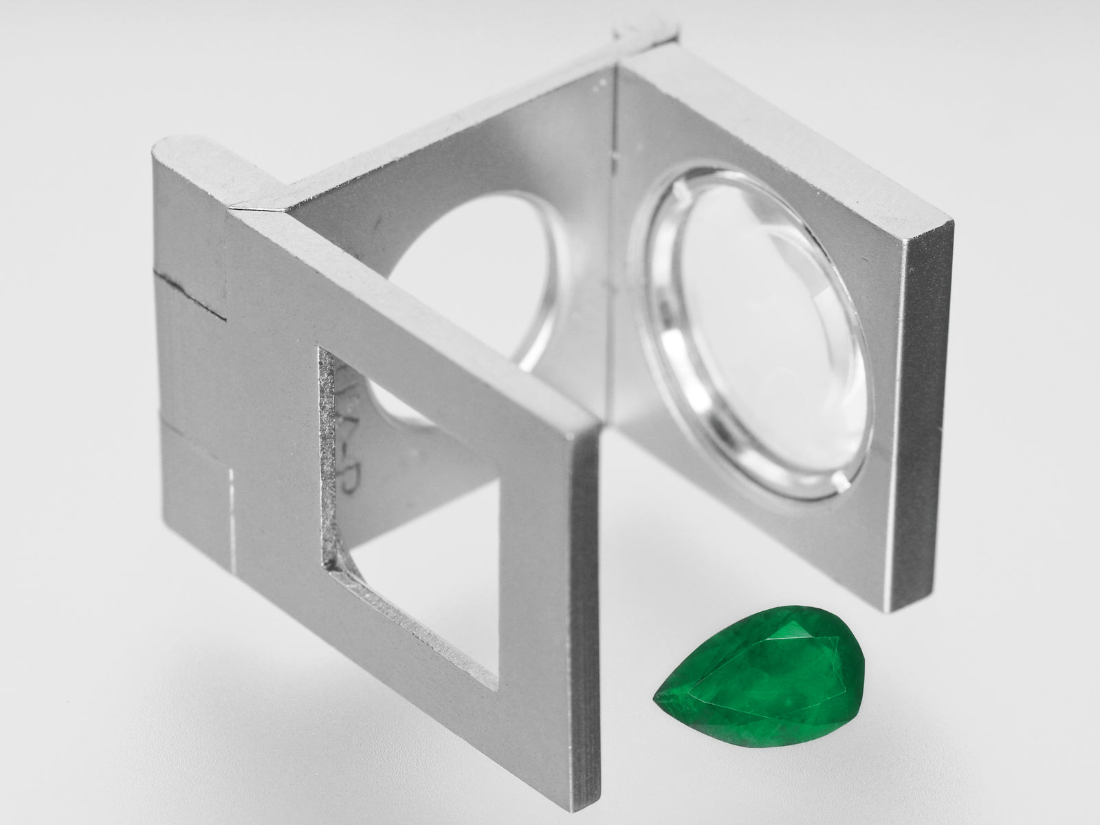 8800418-pear-leaf-green-brazil-natural-emerald-1.56-ct