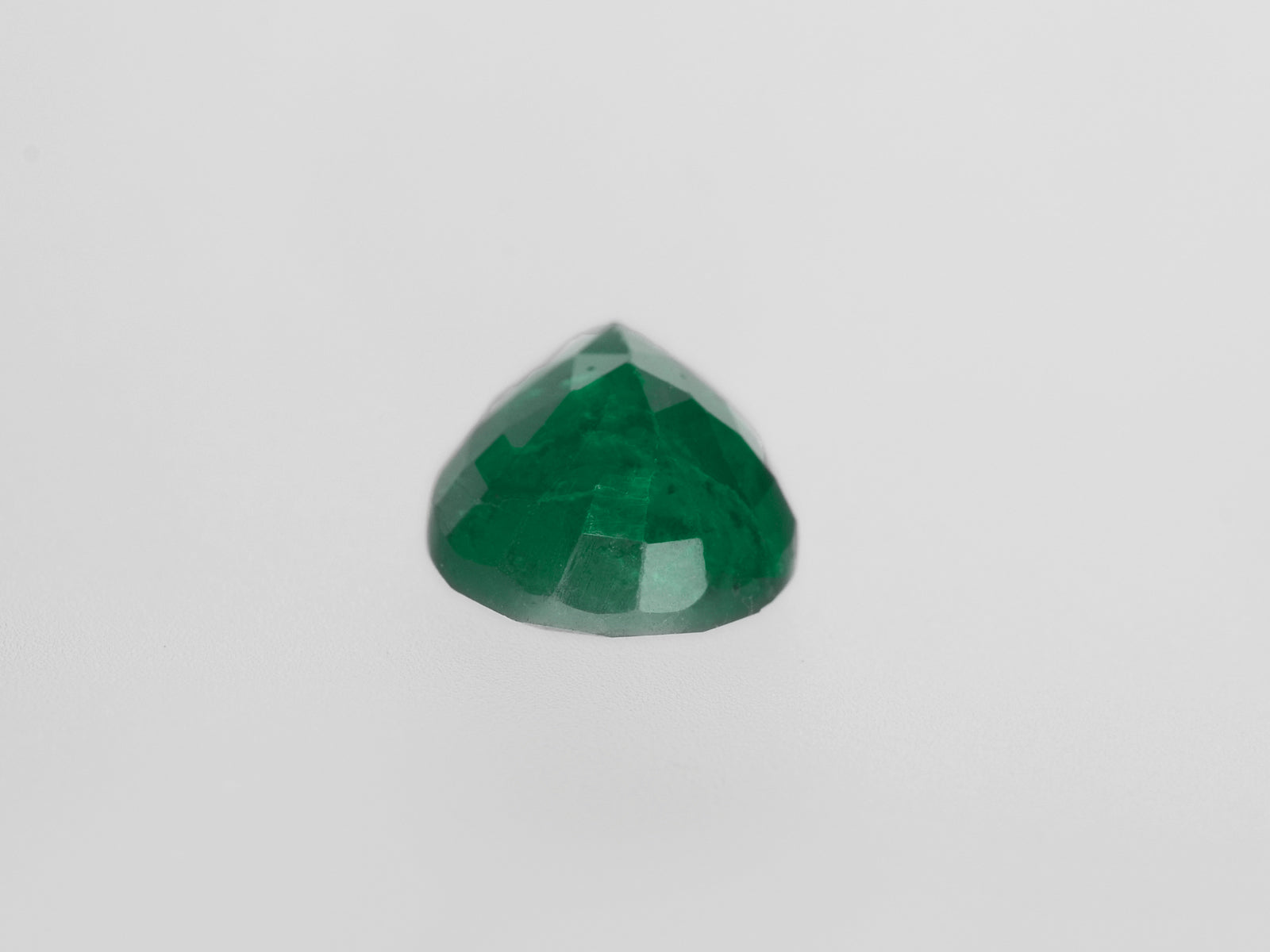 8800420-pear-deep-green-brazil-natural-emerald-2.06-ct