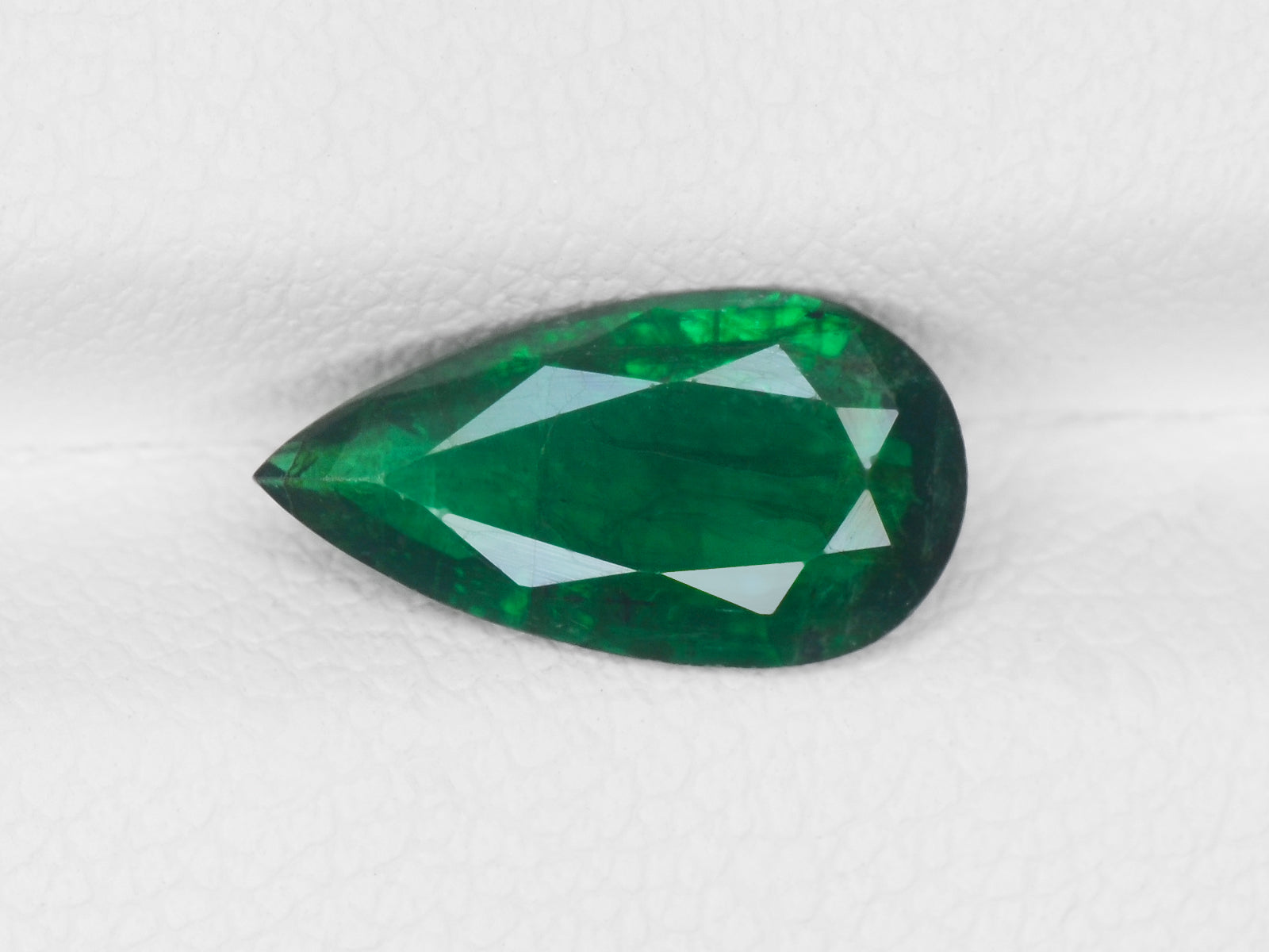 8800423-pear-royal-green-brazil-natural-emerald-1.32-ct