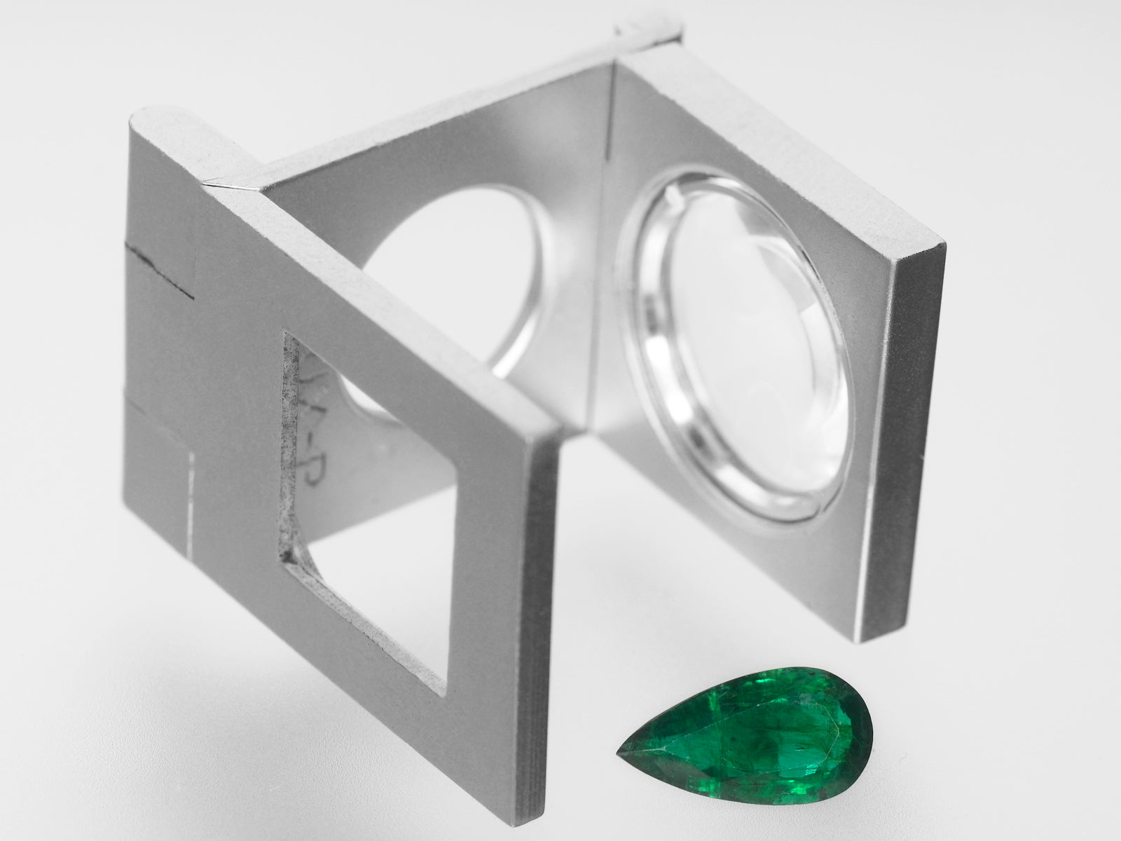 8800423-pear-royal-green-brazil-natural-emerald-1.32-ct