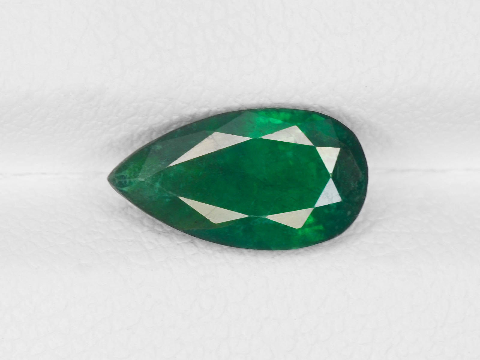 8800424-pear-royal-green-brazil-natural-emerald-1.69-ct