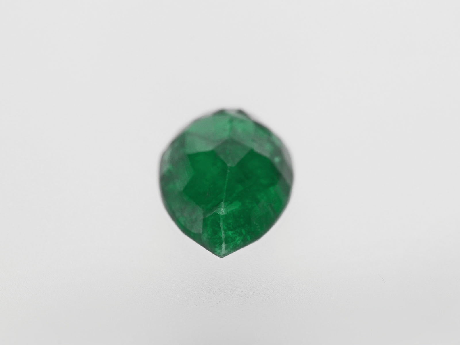 8800424-pear-royal-green-brazil-natural-emerald-1.69-ct