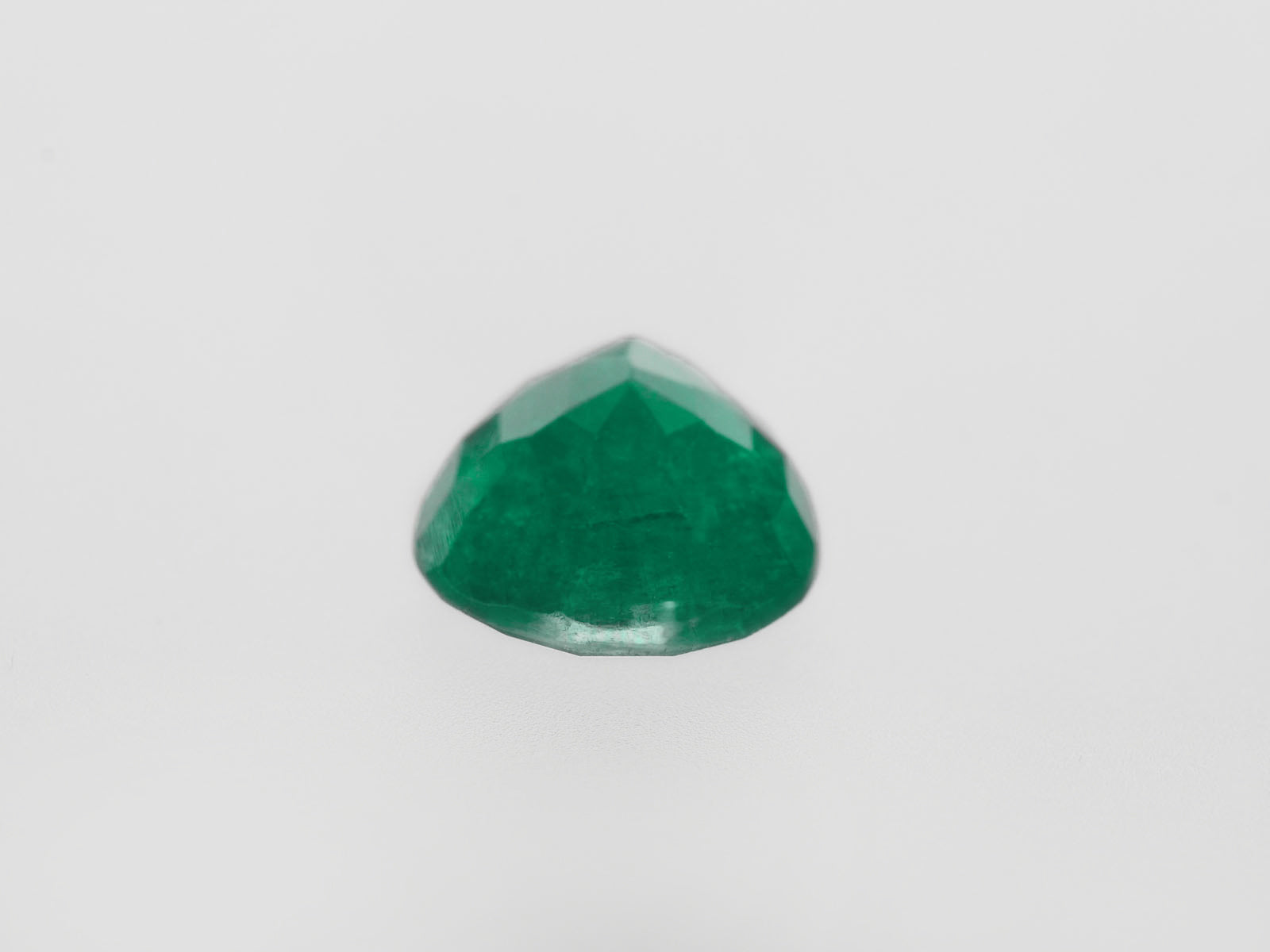 8800426-pear-deep-green-brazil-natural-emerald-2.50-ct