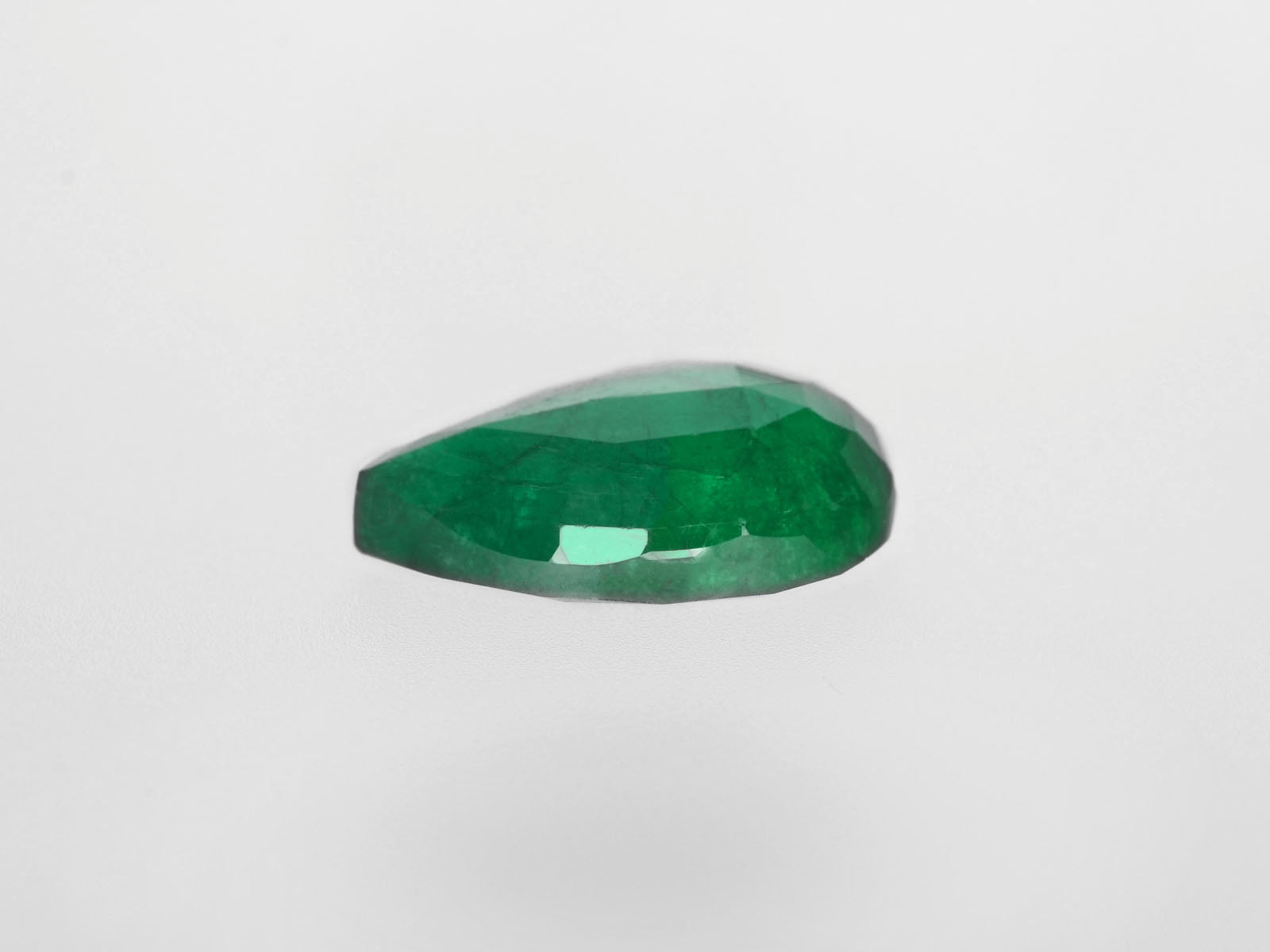 8800427-pear-deep-green-brazil-natural-emerald-2.76-ct