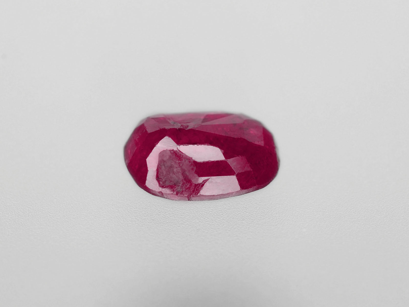 8800442-cushion-intense-red-with-slight-pinkish-hue-igi-burma-natural-ruby-1.63-ct