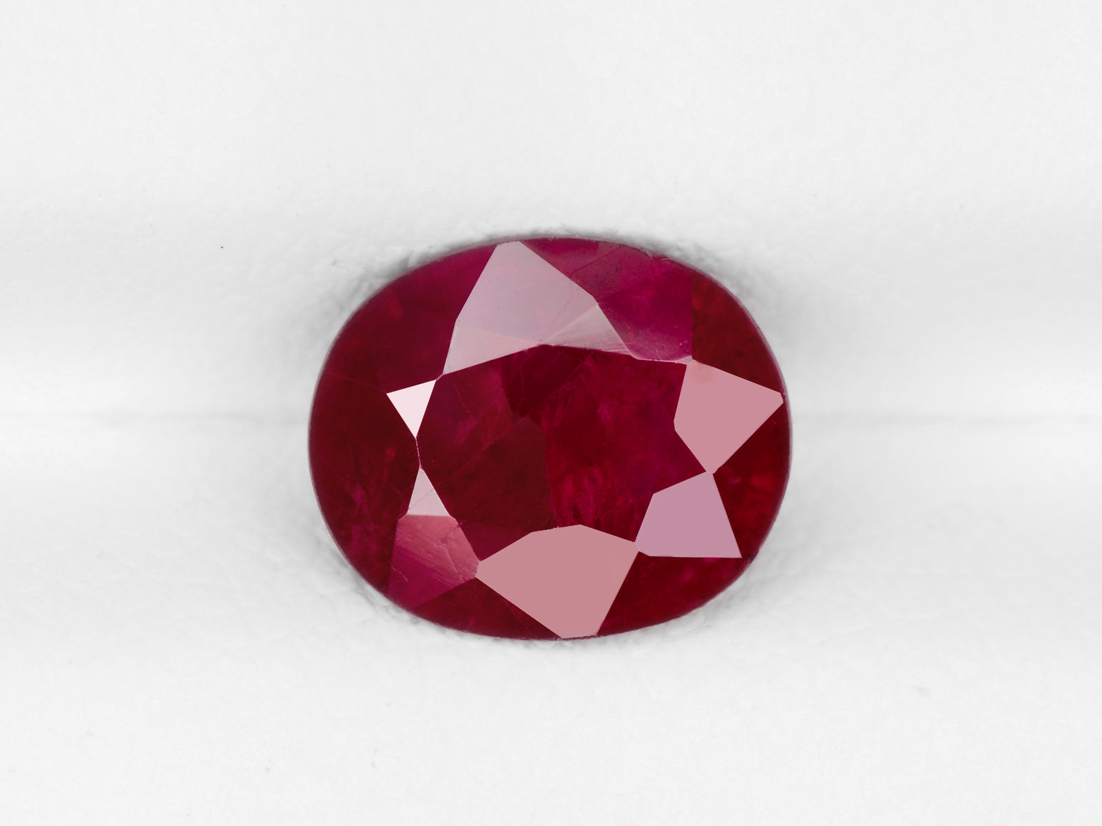 8800447-oval-intense-pinkish-red-igi-burma-natural-ruby-1.54-ct