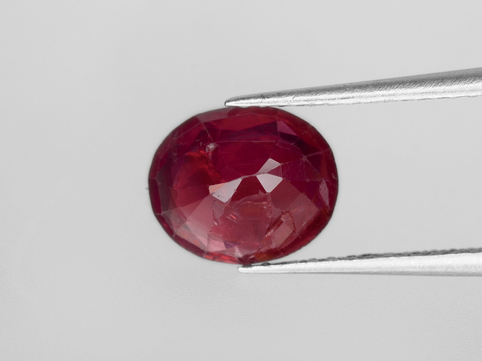 8800450-oval-deep-red-igi-burma-natural-ruby-1.45-ct