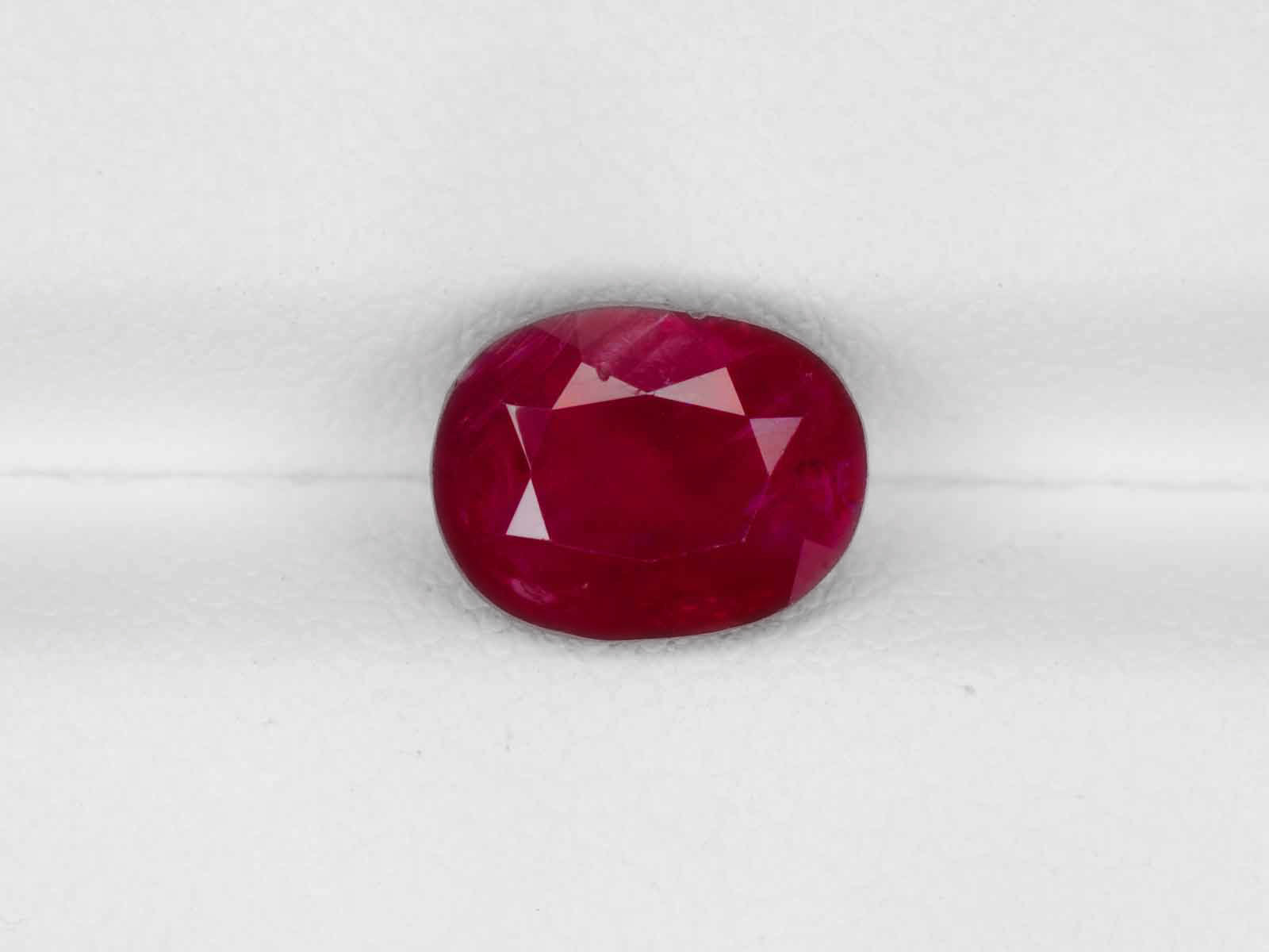 8800452-oval-deep-pinkish-red-igi-burma-natural-ruby-2.71-ct