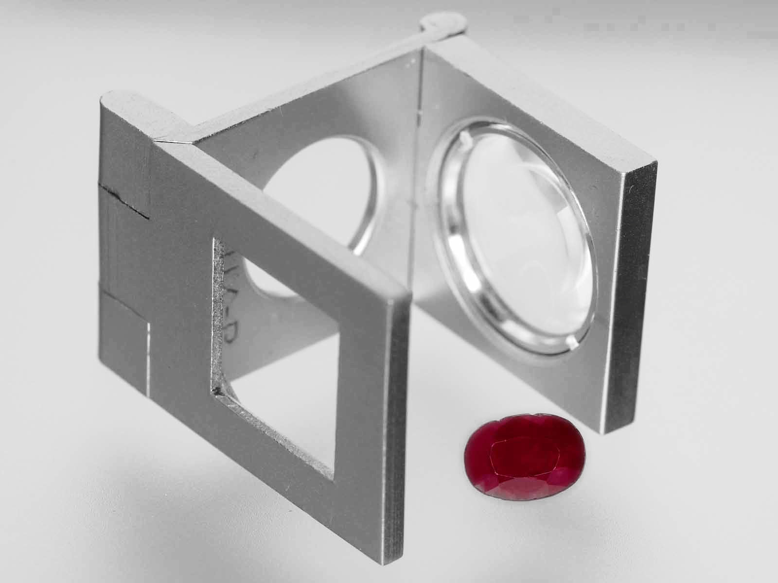 8800453-oval-deep-red-with-slight-pinkish-hue-igi-burma-natural-ruby-2.37-ct