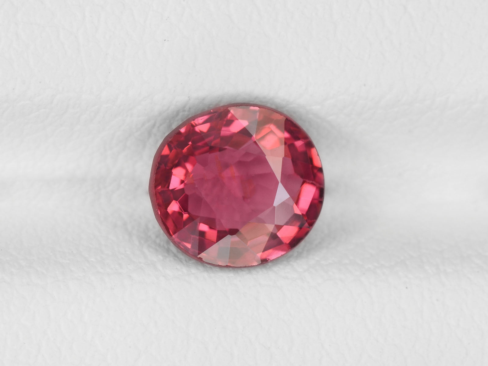8800340-oval-pinkish-red-igi-burma-natural-spinel-1.25-ct