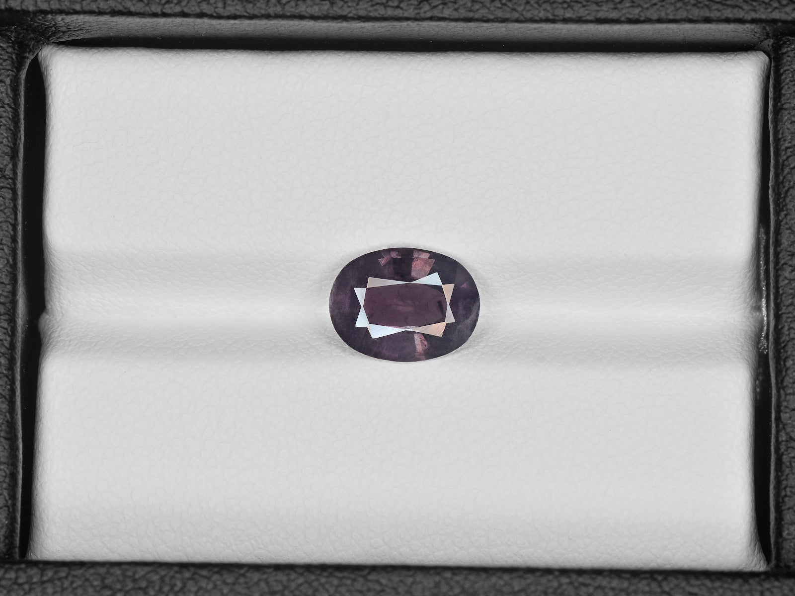 8800667-oval-deep-greyish-purple-igi-pakistan-natural-other-fancy-sapphire-2.36-ct