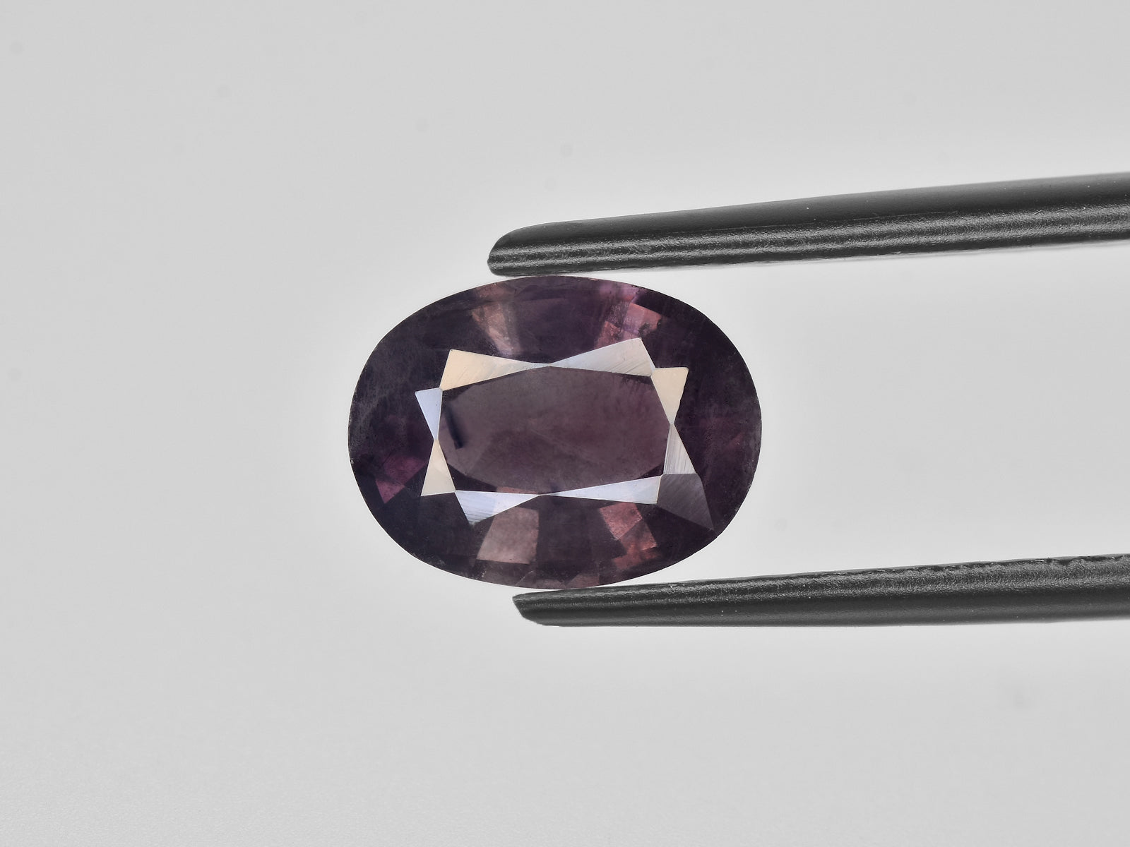 8800667-oval-deep-greyish-purple-igi-pakistan-natural-other-fancy-sapphire-2.36-ct