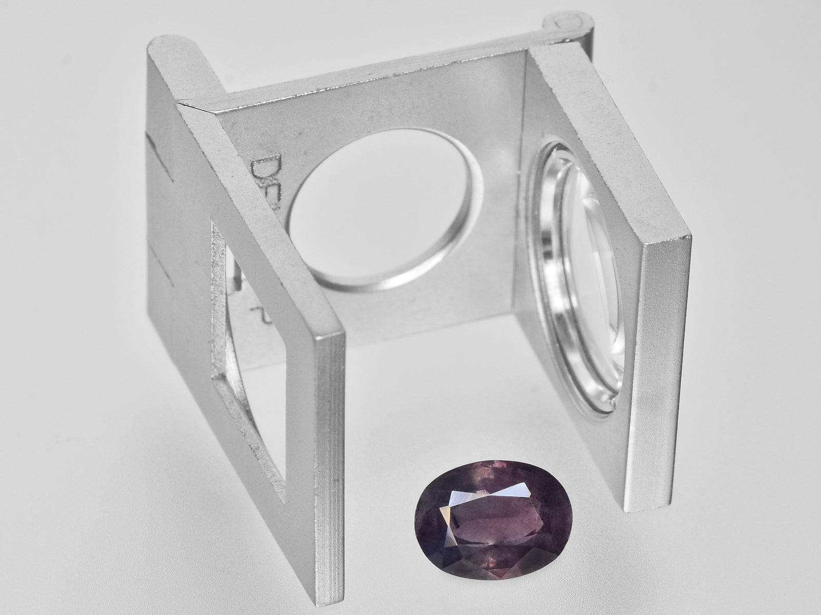 8800667-oval-deep-greyish-purple-igi-pakistan-natural-other-fancy-sapphire-2.36-ct