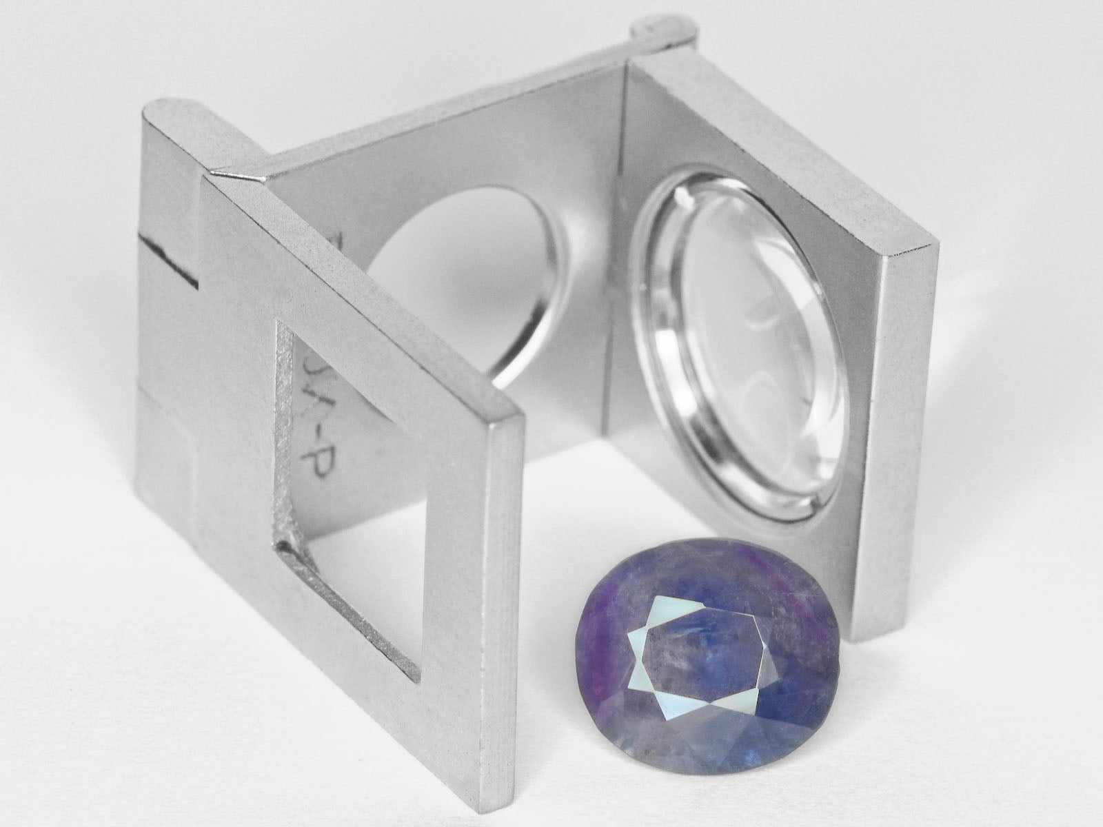8800197-oval-greyish-purplish-blue-igi-pakistan-natural-blue-sapphire-6.03-ct
