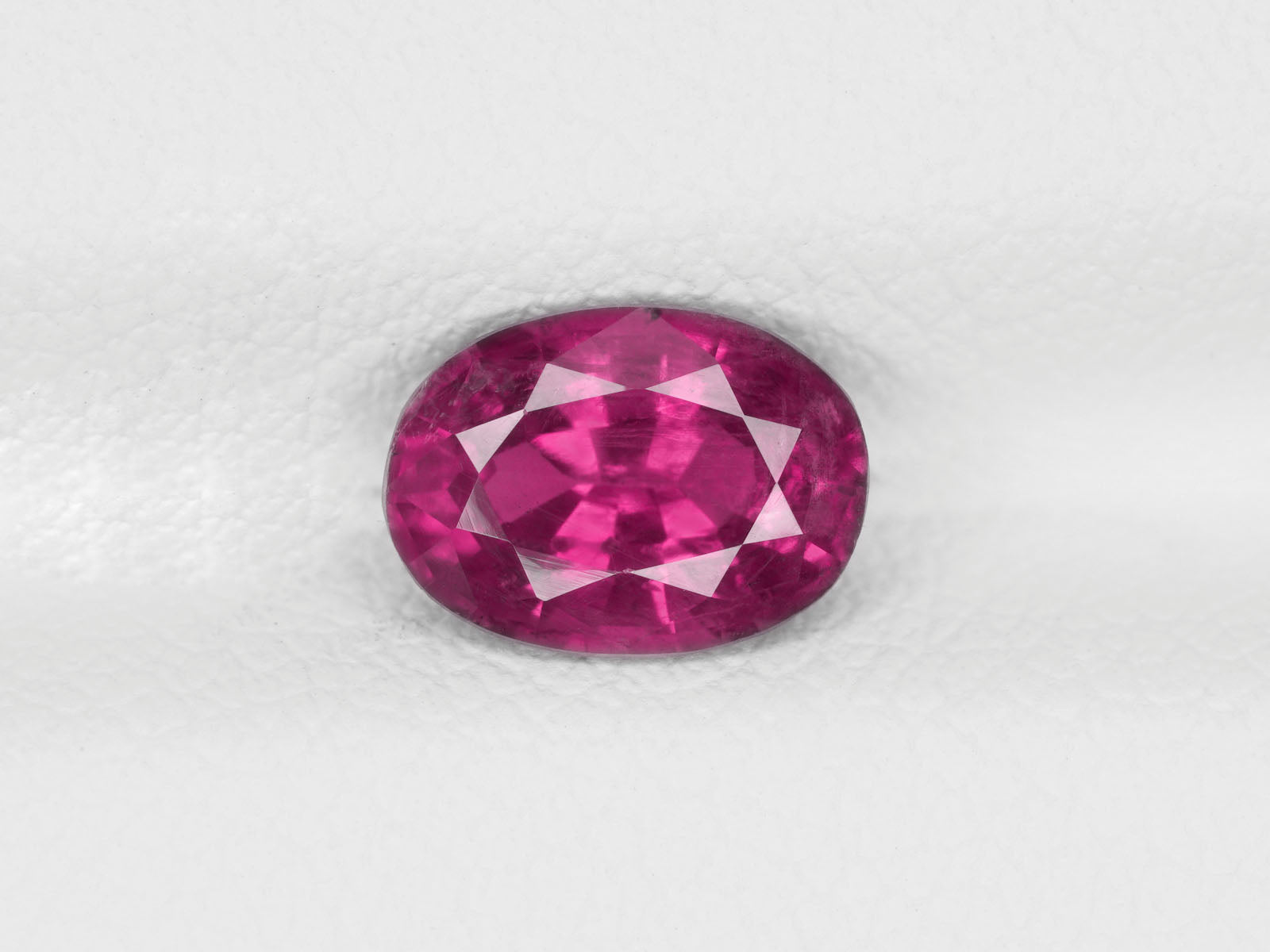 8800476-oval-rich-purplish-red-igi-pakistan-natural-ruby-1.26-ct
