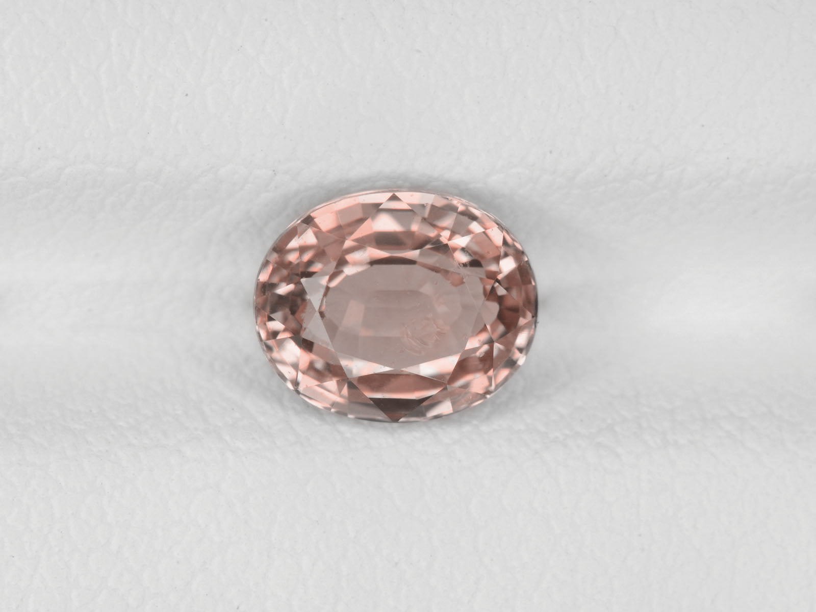 8800351-oval-pastel-pinkish-orange-igi-madagascar-natural-padparadscha-1.61-ct