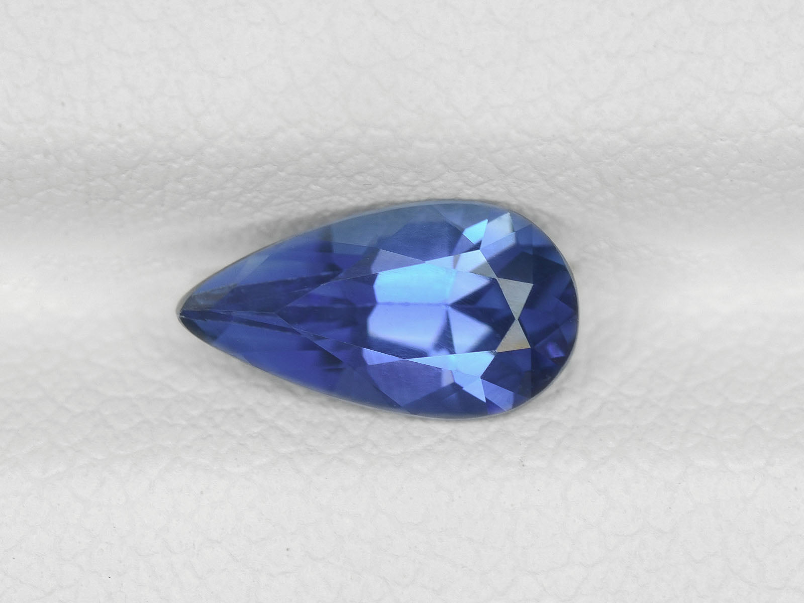 8800231-pear-fiery-intense-blue-igi-sri-lanka-natural-blue-sapphire-1.09-ct