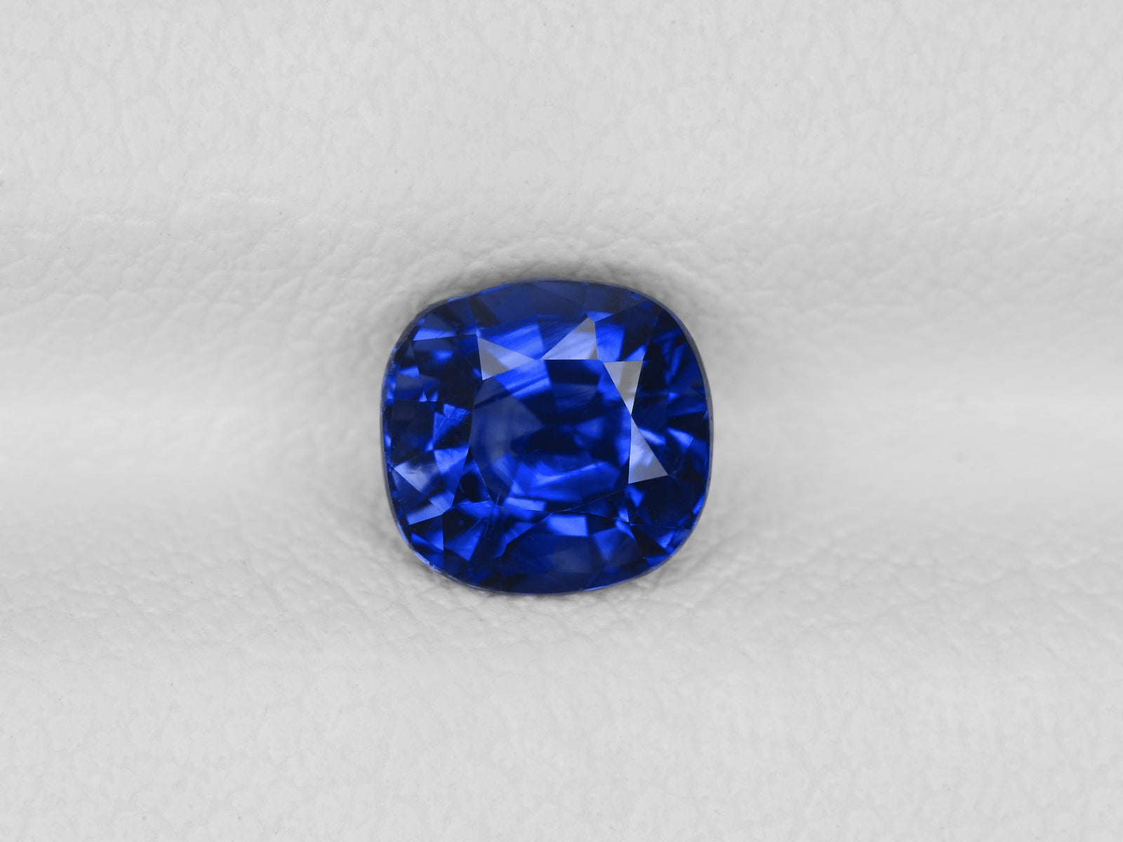 8800941-cushion-vivid-royal-blue-gia-igi-kashmir-natural-blue-sapphire-1.11-ct
